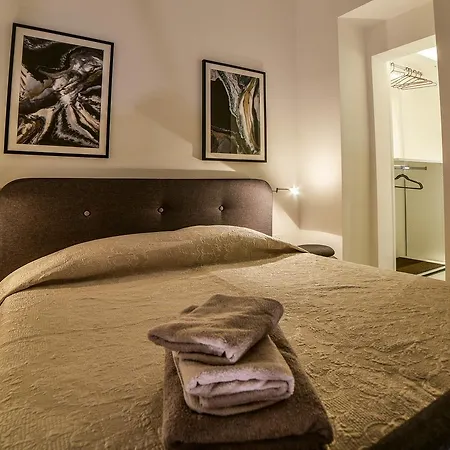 Collection - St Elmo Luxury Apartment